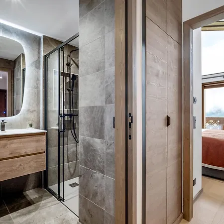 Neuf A Le Praz, 2 Chambres, Proche Pistes, Parking Inclus - Fr-1-568-51 *